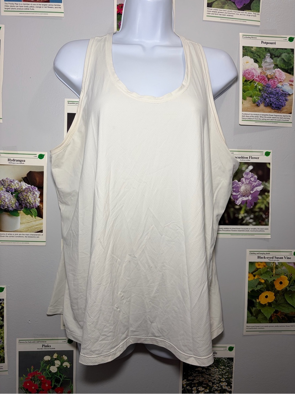 lululemon athletica Cream Scoop Neck Performance Tank